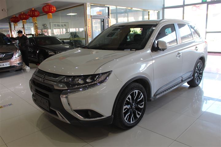 三菱 欧蓝德 2020款 2.4l 四驱致享版 7座 二手车市场